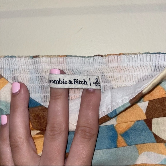 Abercrombie & Fitch Puff Sleeve Square Neck Crop Funky Print Top Size Small - Picture 4 of 5
